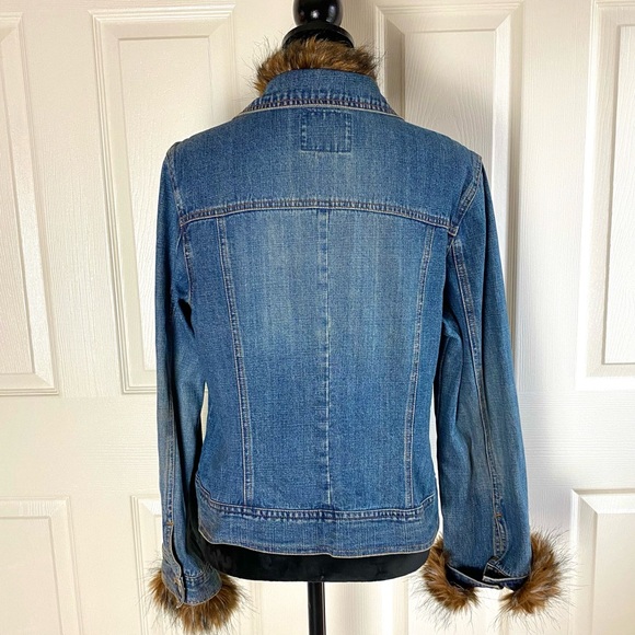 Vintage INC Denim Jacket with Faux Fur Attachments - Picture 4 of 16